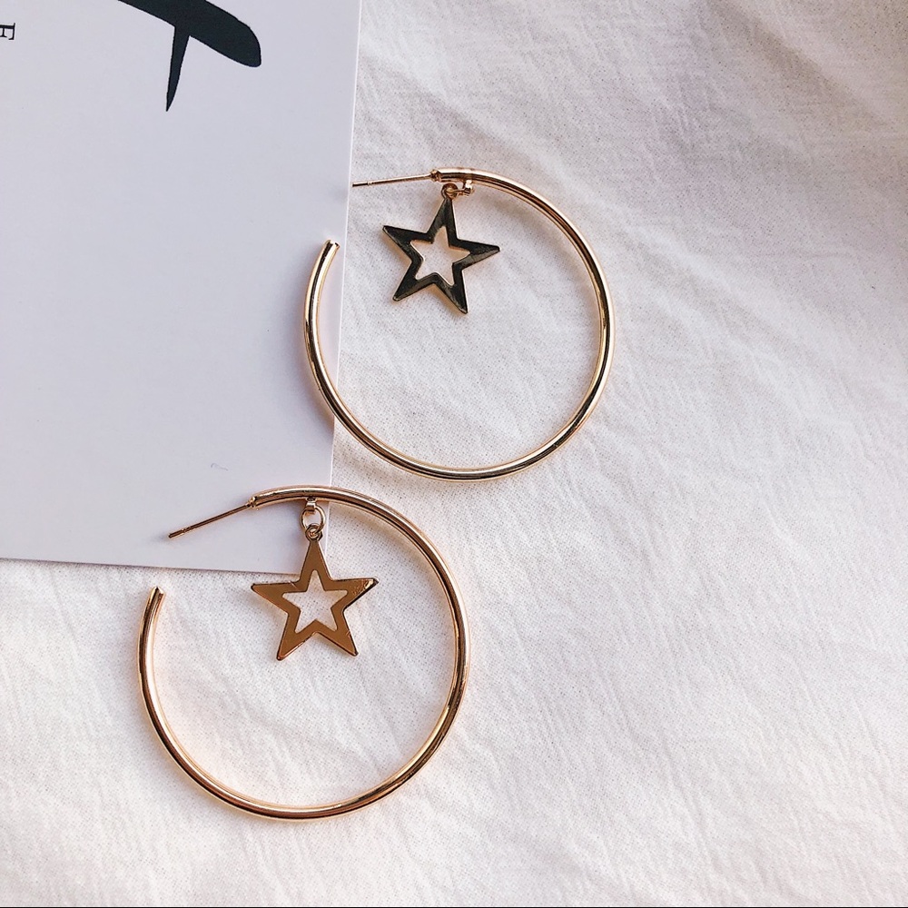 💕Gold Chic Star Hoop Earrings